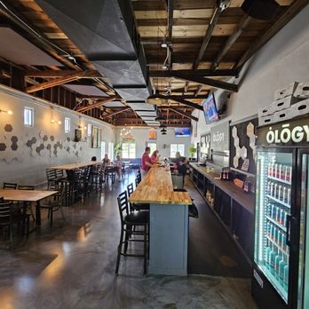 Ology Brewing - Inside - Coffee & Tea Near Me - Tampa, Florida Ology Brewing - Inside - Coffee & Tea Near Me - Tampa, Florida