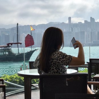 水雲間 - ...Ugh! The annoying "Selfer", who thought she was a model. Ruining our peaceful afternoon with her damn snapping! - Italian Near Me - Hong Kong, HK