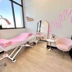 Hye Beauty - Salon Suite Vibes