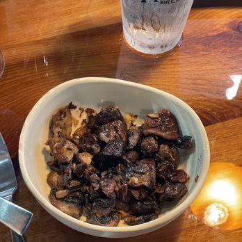Bush Pilots' Lounge - Sautéed mushrooms - Steakhouses Near Me - Ketchikan, Alaska Bush Pilots' Lounge - Sautéed mushrooms - Steakhouses Near Me - Ketchikan, Alaska