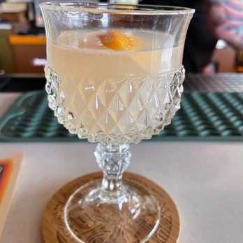 Nowhere Lounge - Peach Betty - Bars Near Me - Buffalo, New York