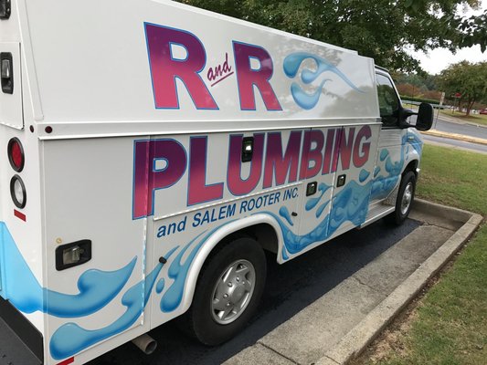 R&R Plumbing Logo