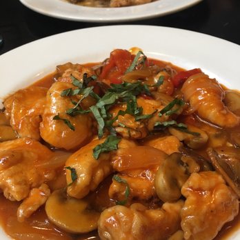 Abatino's Pizza & Pasta - Chicken cacciatore - Italian Near Me - White Plains, New York