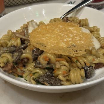 Wally's - Forgot the exact name, but it was a mushroom pasta - New American Near Me - Beverly Hills, California