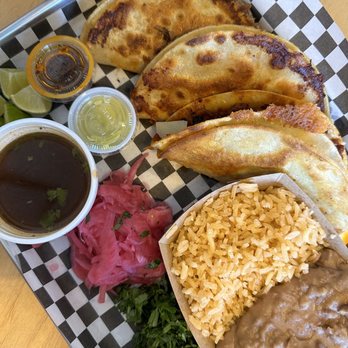 El Mariachi Birria Y Tacos - 3 Queso Tacos - Tacos Near Me - Everett, Washington El Mariachi Birria Y Tacos - 3 Queso Tacos - Tacos Near Me - Everett, Washington
