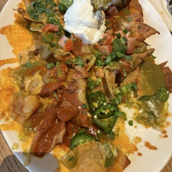 Yard House - Chicken Nachos - New American Near Me - Chino Hills, California