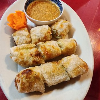 Sala Thai Restaurant - Crispy vegetable rolls - Thai Near Me - Jacksonville, Florida Sala Thai Restaurant - Crispy vegetable rolls - Thai Near Me - Jacksonville, Florida