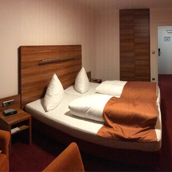 Hotel Isartor - Bed & Breakfast Near Me - Munich, BY