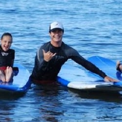 Zack Howard Surf - Zack with 2 new surfers catching waves in Maui.