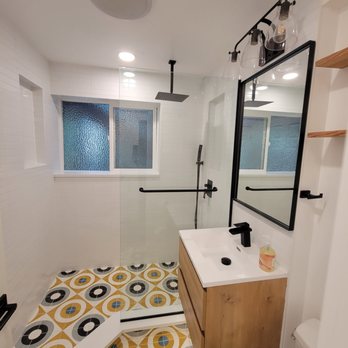 Dream Home Construction - Basement kids' bathroom - Kitchen & Bath Near Me - Issaquah, Washington Dream Home Construction - Basement kids' bathroom - Kitchen & Bath Near Me - Issaquah, Washington