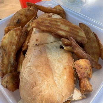 Keene Cafe - Chicken sandwich - Diners Near Me - Keene, California