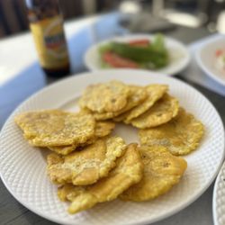 J’s Restaurant - Tostones