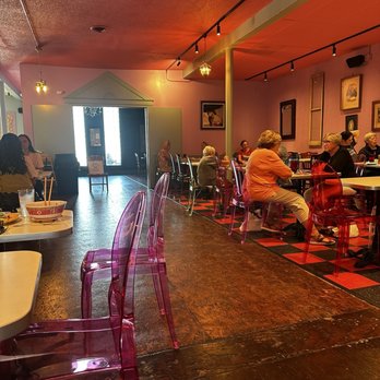 Lona’s Lil Eats - Barbeque Near Me - Kirkwood, Missouri