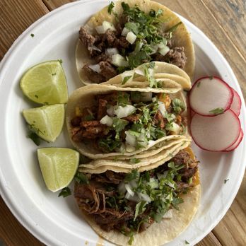 Taqueria Mi Barrio - Tacos - Food Trucks Near Me - Seattle, Washington
