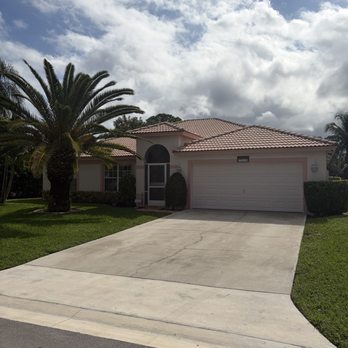 Aqua Force Pressure Cleaning - My house after the Pressure Cleaning was done. - Pressure Washers Near Me - Boynton Beach , Florida Aqua Force Pressure Cleaning - My house after the Pressure Cleaning was done. - Pressure Washers Near Me - Boynton Beach , Florida