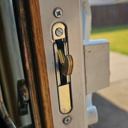 Home Hero Handyman - Fixed patio door lock