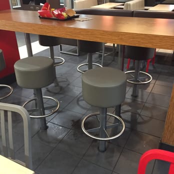 McDonald's - What a disaster. - Fast Food Near Me - Brownstown, Michigan