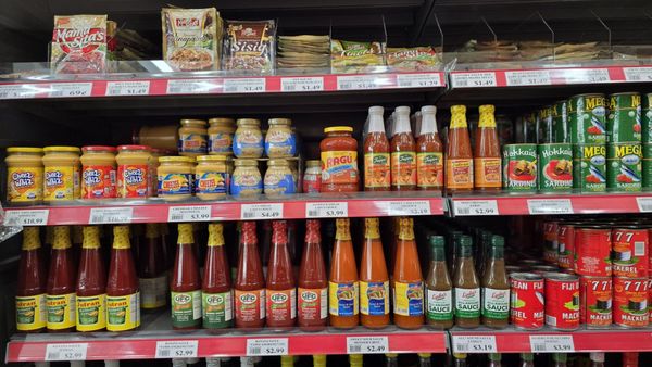 Đại-Thành Supermarket by null