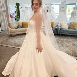 Bridal Gallery - One of the most elegant gowns I've ever seen