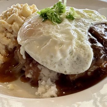 Restaurant 604 - Loco moco - Breakfast & Brunch Near Me - Honolulu, Hawaii