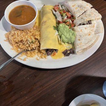 Luna's Mexican Restaurant - Beef taco and beef quesadilla- lunch special - Mexican Near Me - Texas City, Texas Luna's Mexican Restaurant - Beef taco and beef quesadilla- lunch special - Mexican Near Me - Texas City, Texas