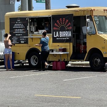 La Birria - Dis da truck! Ono tacos - Mexican Near Me - Aiea, Hawaii