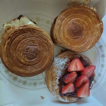 Paris En Rose - Cafes Near Me - Del Mar, California Paris En Rose - Cafes Near Me - Del Mar, California