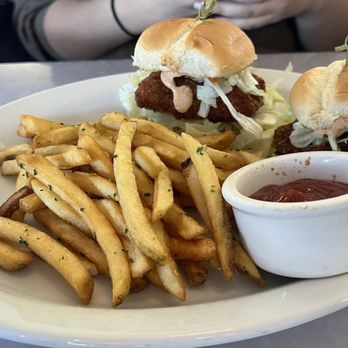 Mission Bar & Grill - Chicken sliders - Burgers Near Me - San Francisco, California