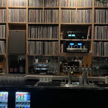 Legend Has It - Bar - Beer Bar Near Me - Sacramento, California