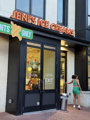 Jeni's Splendid Ice Creams by null