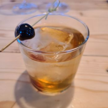 The Vine Room - Vinehatten - Wine Bars Near Me - Hopkins, Minnesota The Vine Room - Vinehatten - Wine Bars Near Me - Hopkins, Minnesota