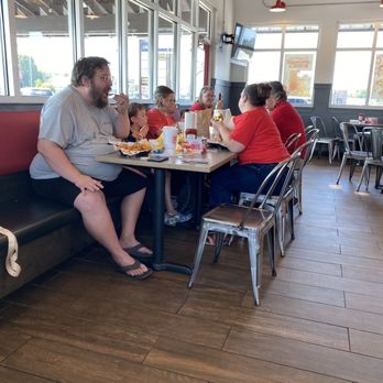 Slim Chickens - Big family - Soul Food Near Me - Biloxi, Mississippi Slim Chickens - Big family - Soul Food Near Me - Biloxi, Mississippi