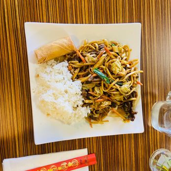 Mulan Asian Fusion & Bubble Tea - Lunch Beef Lo Mein - Bubble Tea Near Me - Memphis, Tennessee Mulan Asian Fusion & Bubble Tea - Lunch Beef Lo Mein - Bubble Tea Near Me - Memphis, Tennessee
