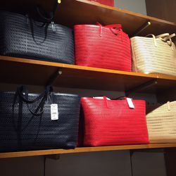 Brooks Brothers Factory Outlet