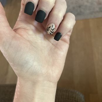Ombre Nails Lounge - Full set with gel color - Nail Salons Near Me - Folsom, California