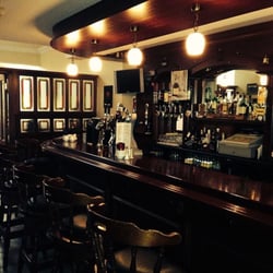 Fox's Bar & Restaurant