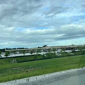 Buc-ee’s - Roadside View - Gas Stations Near Me - Smiths Grove, Kentucky Buc-ee’s - Roadside View - Gas Stations Near Me - Smiths Grove, Kentucky