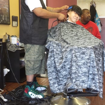 The Cutz Barbershop - Aron doing his thing! - Barbers Near Me - Hayward, California