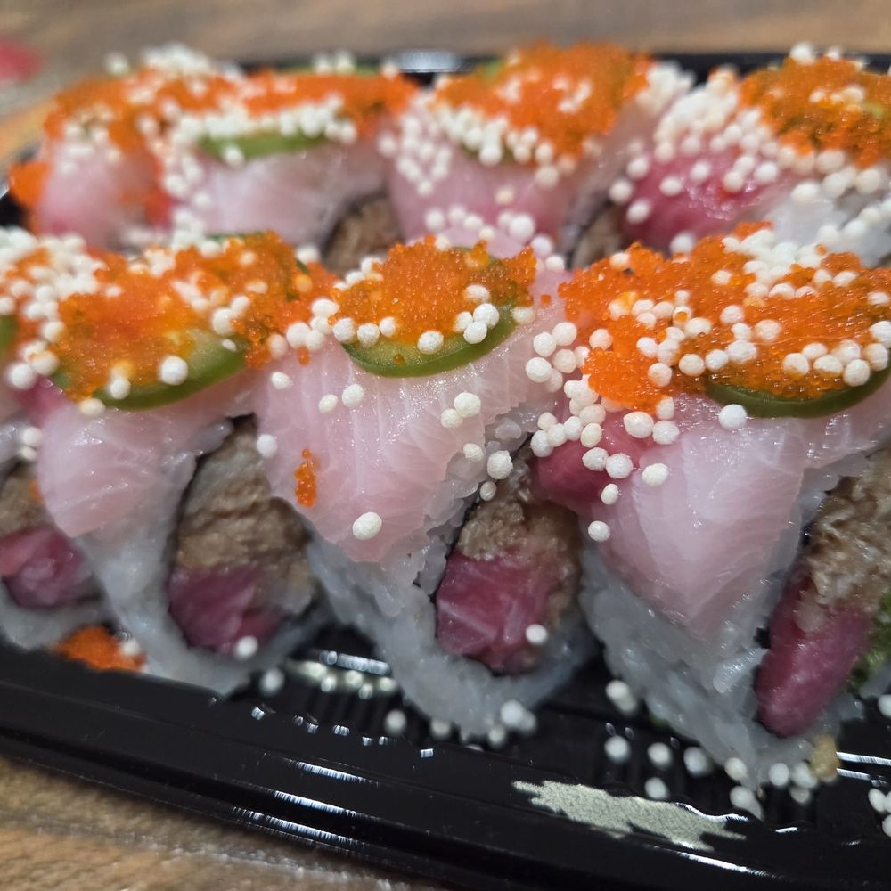 MIYAZAKI Sushi & Sashimi - Yellowtail and jalapeno roll - Sushi Bars Near Me - Clinton Township, Michigan MIYAZAKI Sushi & Sashimi - Yellowtail and jalapeno roll - Sushi Bars Near Me - Clinton Township, Michigan