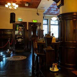 Garveys Hotel & Bar - Inside