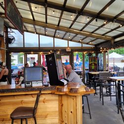 Cheap Andy's Saloon - Bar