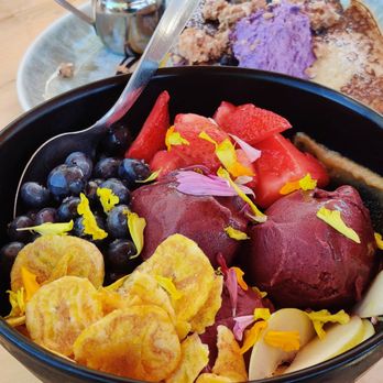 Toast Kitchen & Bakery - Acai Bowl - Breakfast & Brunch Near Me - Tustin, California Toast Kitchen & Bakery - Acai Bowl - Breakfast & Brunch Near Me - Tustin, California