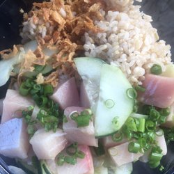 Poke Me - Big chunks of yellowtail (Fresh and good quality)