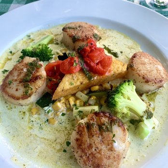 Hamrock's Restaurant - Sauteed Sea Scallops - New American Near Me - Fairfax, Virginia