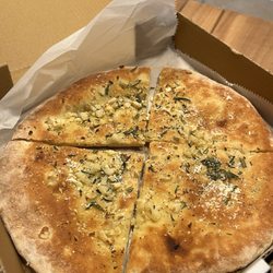 Luigi's Coal Oven Pizza - Garlic bread