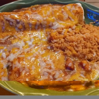 Los Agaves - Chile Relleno and beef burrito - Mexican Near Me - Royal Palm Beach, Florida Los Agaves - Chile Relleno and beef burrito - Mexican Near Me - Royal Palm Beach, Florida