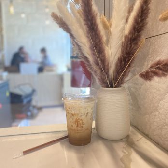 Emari Roast Cafe - Iced cookie butter latte (came with cold foam!) - Cafes Near Me - Troy, Michigan Emari Roast Cafe - Iced cookie butter latte (came with cold foam!) - Cafes Near Me - Troy, Michigan