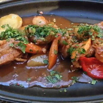 Les Cocottes - lamb - Bistros Near Me - Paris, 01 Les Cocottes - lamb - Bistros Near Me - Paris, 01