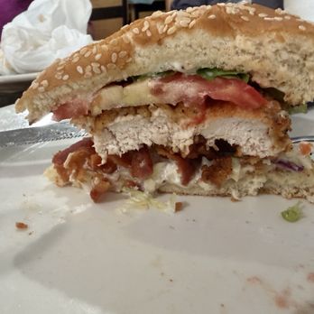 Les Sisters' Southern Kitchen - Chicken sandwich with bacon - Cajun/Creole Near Me - Winnetka, California