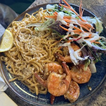 Pho Hoang - Garlic Noodles with Cajun Shrimp - Vietnamese Near Me - Vallejo, California Pho Hoang - Garlic Noodles with Cajun Shrimp - Vietnamese Near Me - Vallejo, California